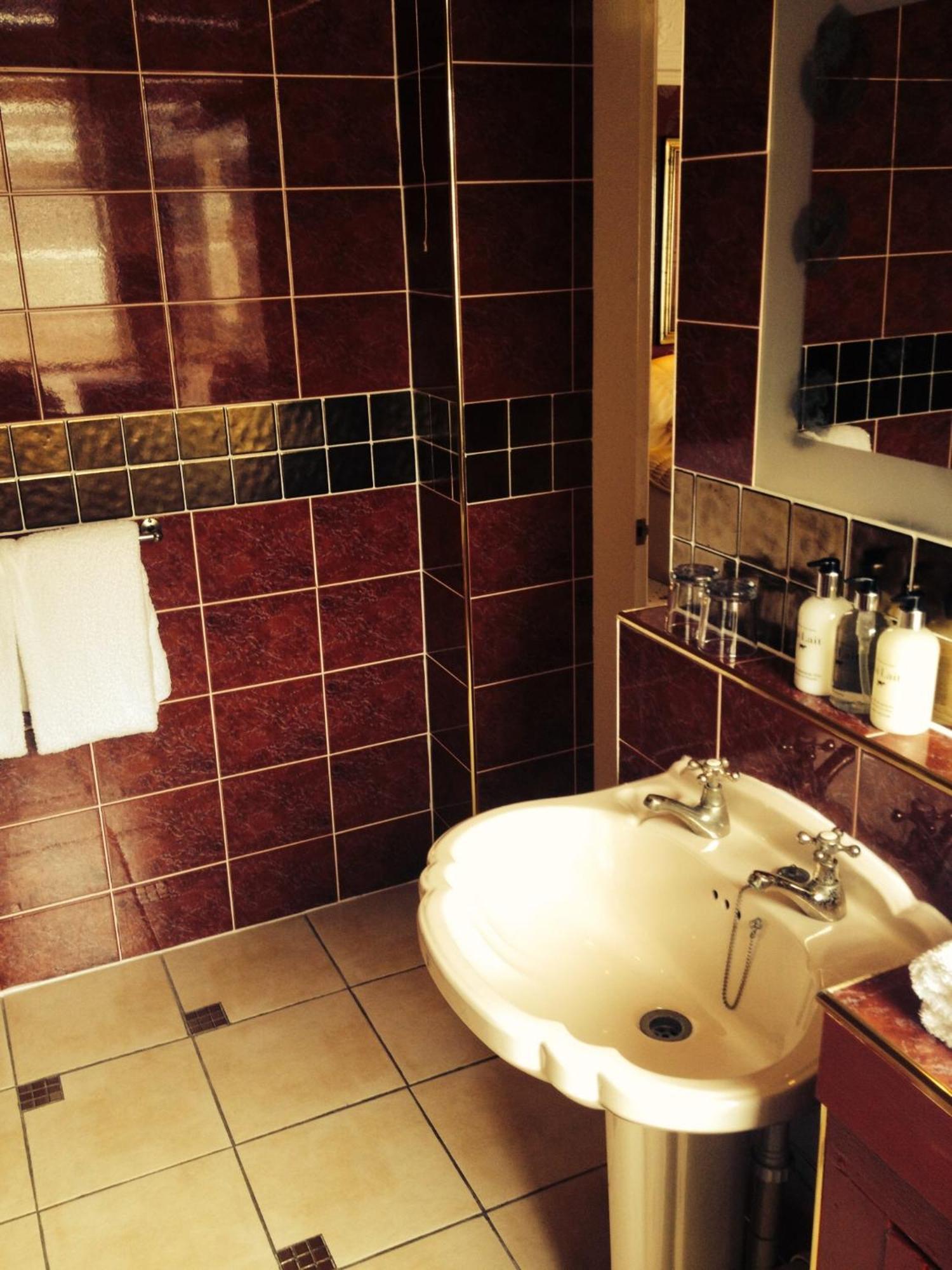 The Old Coach House 4*